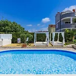 Appartamento Nika-9 By Interhome Umago