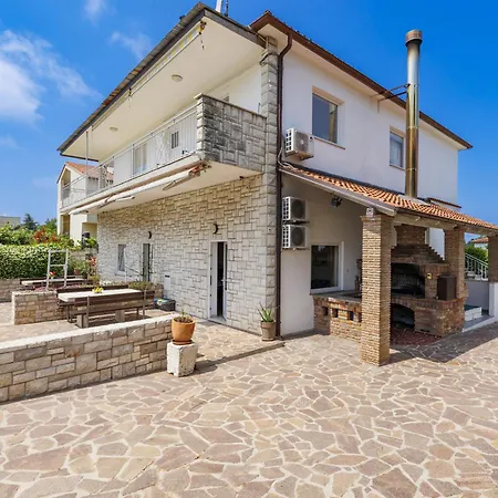 Nika-9 By Interhome Apartament