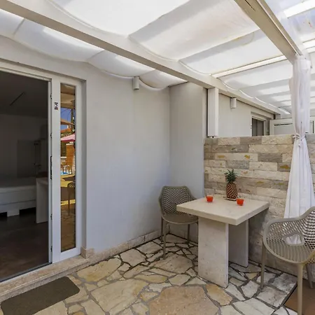 Apartament Nika-9 By Interhome