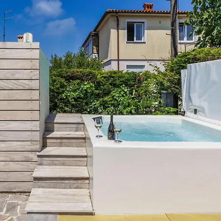 Nika-9 By Interhome *