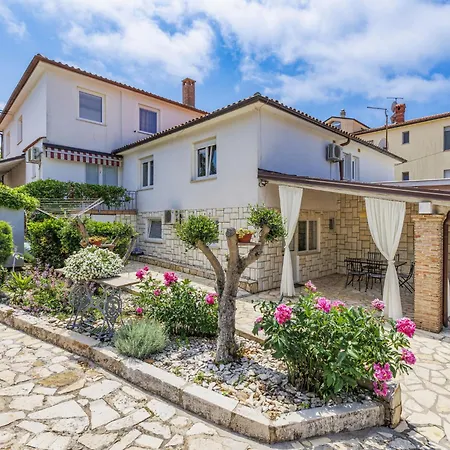 Appartement Nika-9 By Interhome