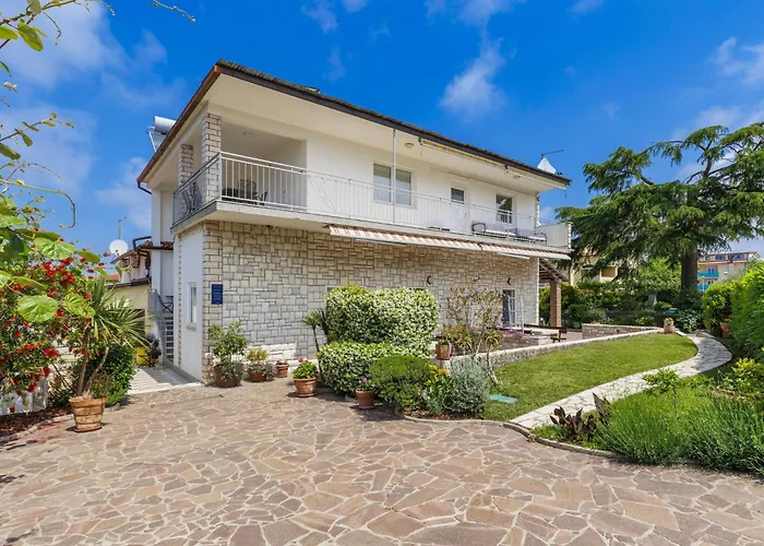 Nika-9 By Interhome * Umag