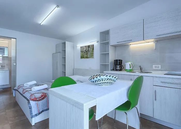 Nika-9 By Interhome * Umag